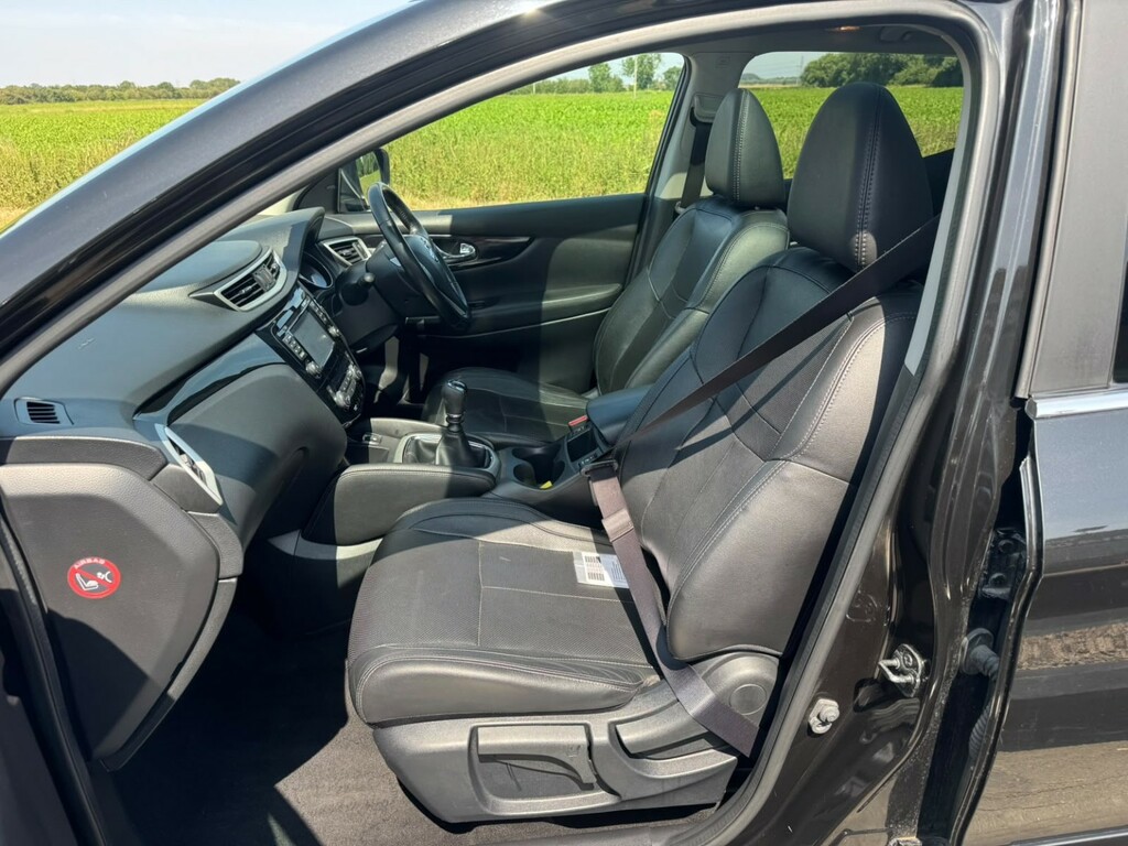 Nissan Qashqai 1.6 Dci Tekna Black #6