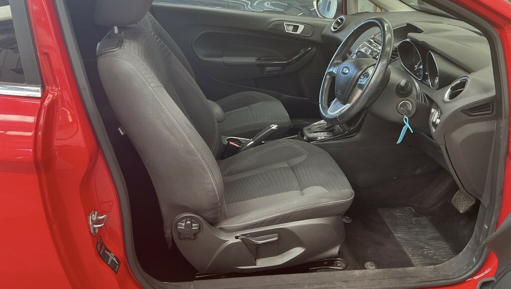 Ford Fiesta Hatchback 1.6 Titanium 2013 WV13ZVR Red #3