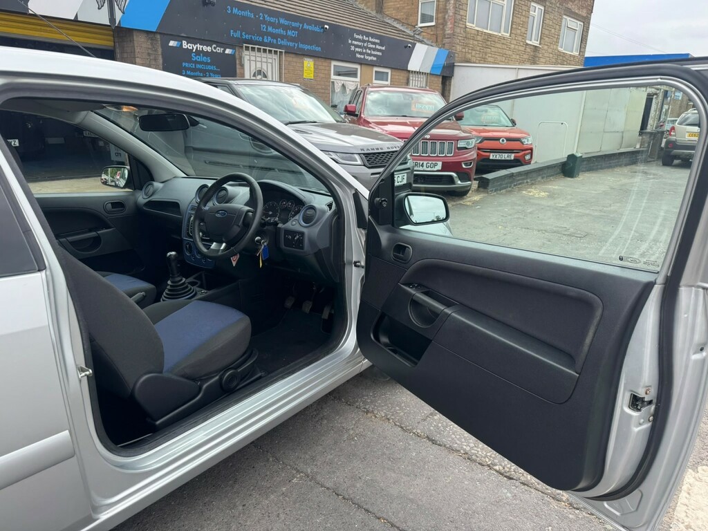 Ford Fiesta 1.4 Zetec Blue Edition Silver #3
