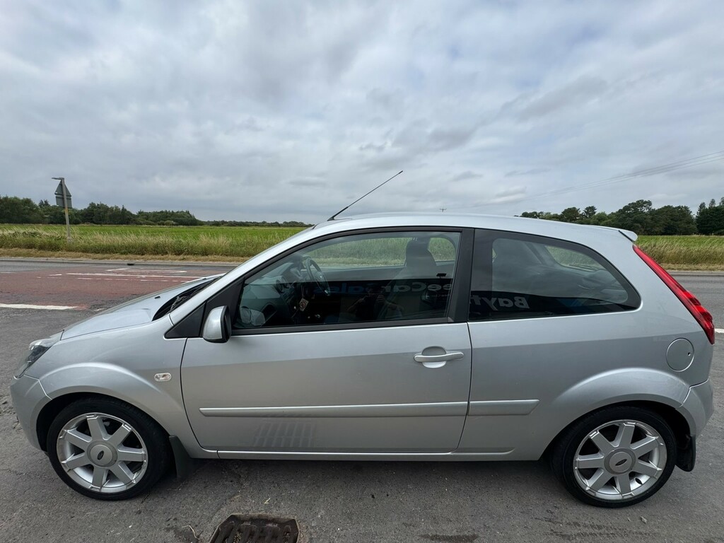 Ford Fiesta 1.4 Zetec Blue Edition Silver #6