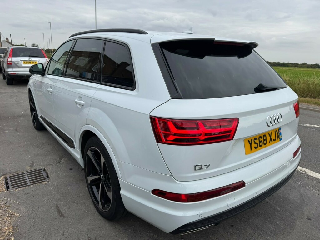 Audi Q7 3.0 Tdi V6 50 Black Edition White #6