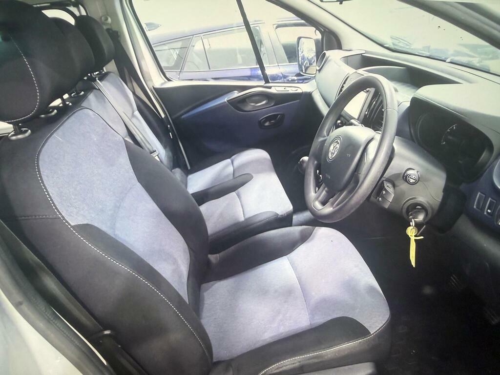 Vauxhall Vivaro 1.6 L2h1 2900 9 Seater Combi Minibus120bhp Euro 6 White #8