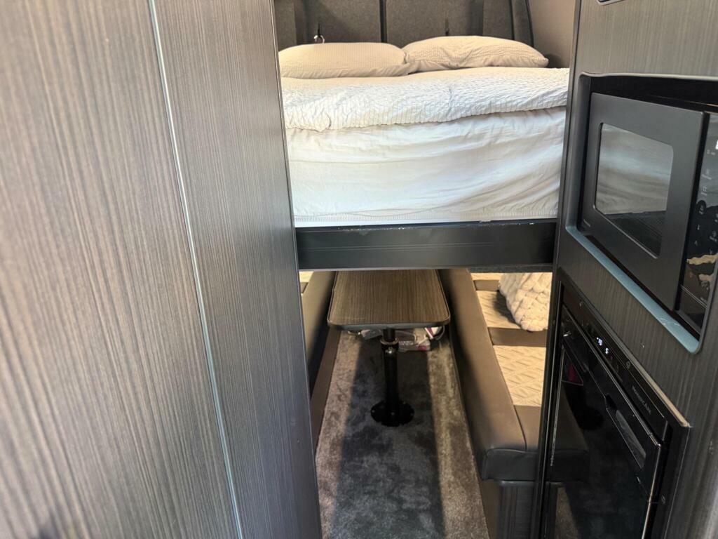 Mercedes-Benz Sprinter Panel Van White #30