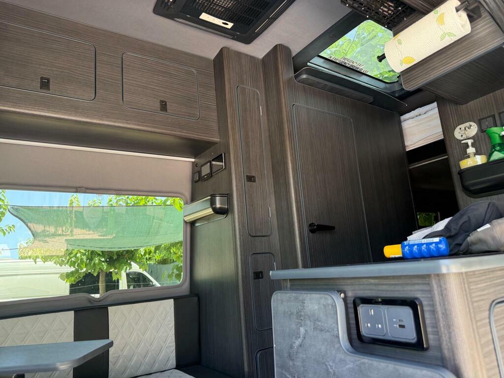 Mercedes-Benz Sprinter Panel Van White #22