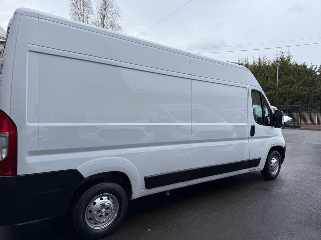 Peugeot Boxer 2.2 Bluehdi 335 Professional Premium L3 H2 Euro White #4