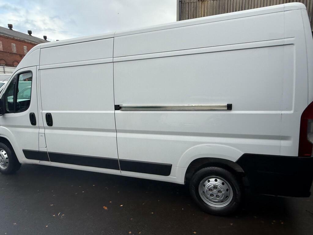 Peugeot Boxer 2.2 Bluehdi 335 Professional Premium L3 H2 Euro White #5