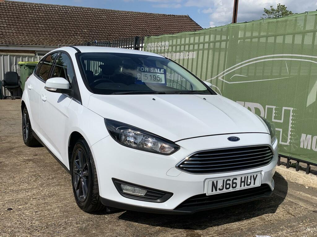 Ford Focus 1.0 T Ecoboost Zetec White