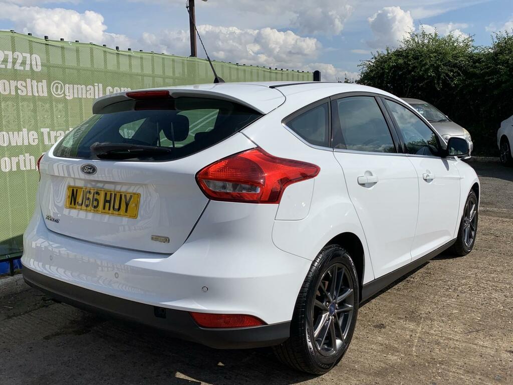Ford Focus 1.0 T Ecoboost Zetec White #3
