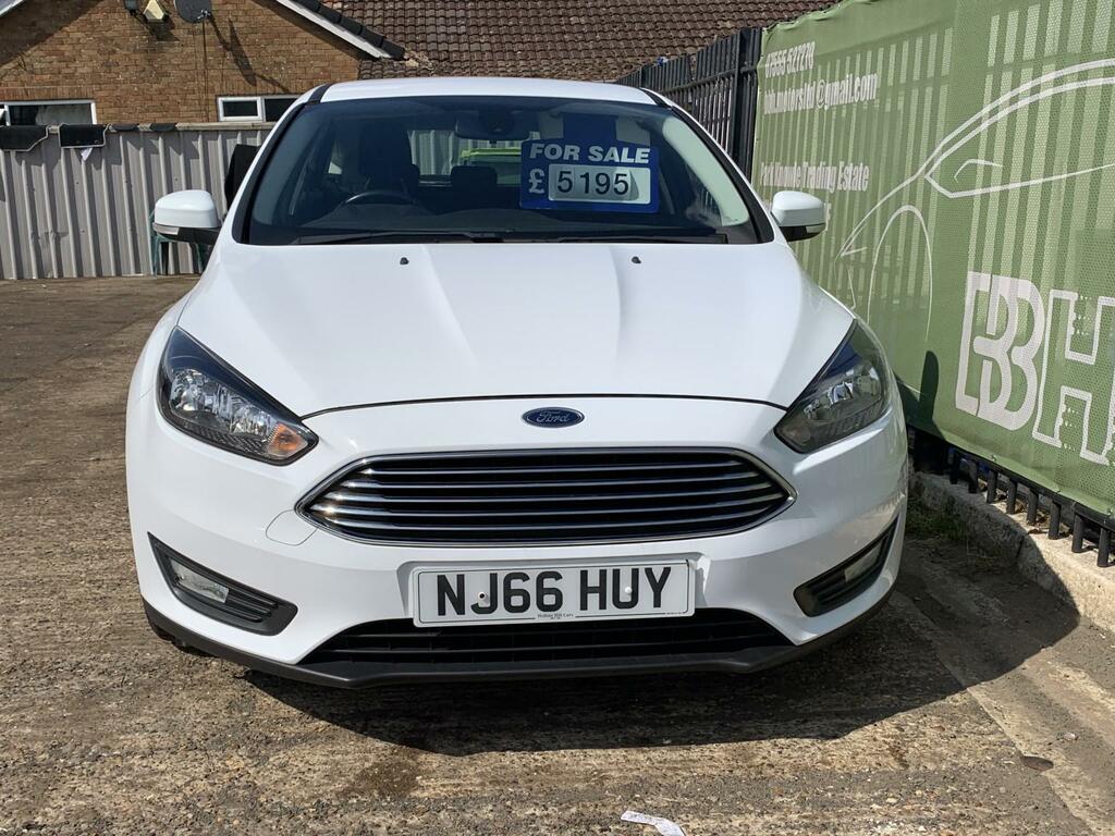 Ford Focus 1.0 T Ecoboost Zetec White #2