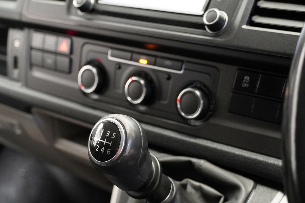 Volkswagen Transporter Mpv Black #19
