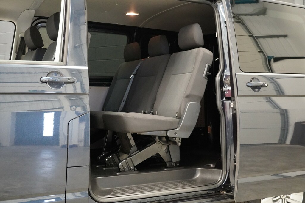 Volkswagen Transporter Mpv Black #9