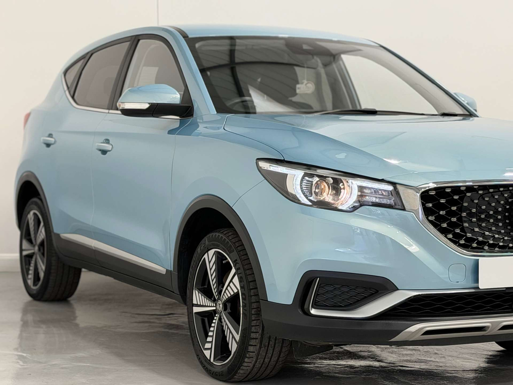 MG ZS 105Kw Exclusive Ev 45Kwh Black #4