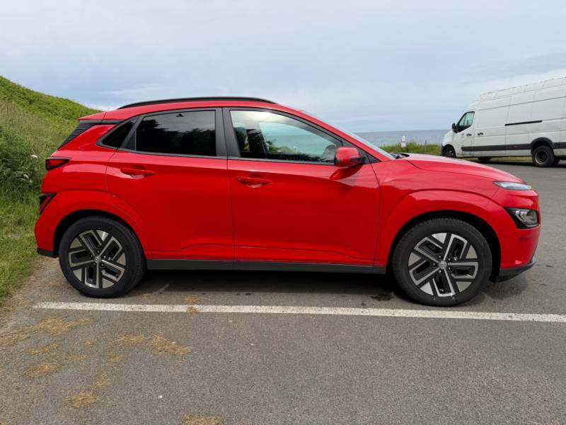 Hyundai Kona 150Kw Premium 64Kwh Red #4