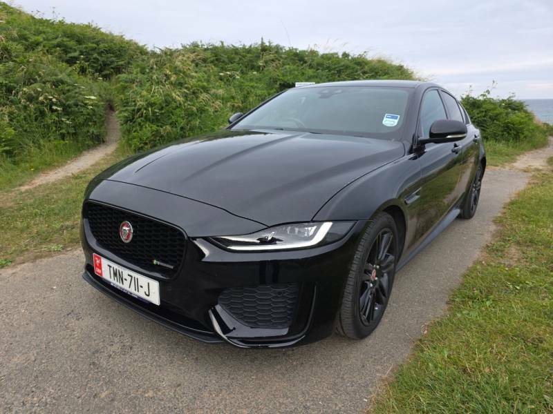 Jaguar XE 2.0 R-dynamic Se Black #3