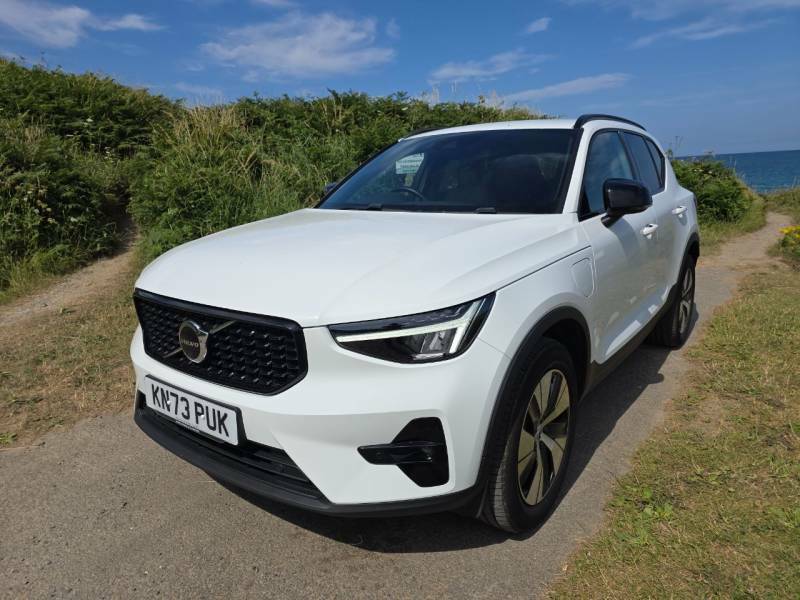 Volvo XC40 1.5 T4 Recharge Phev Plus Dark White #3