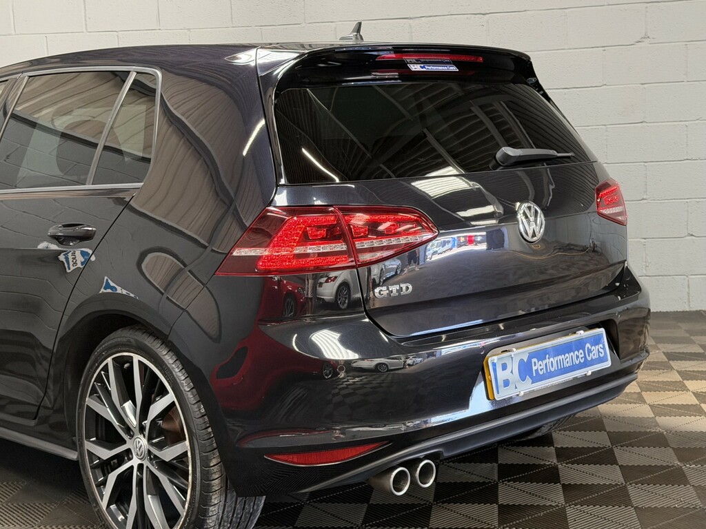 Volkswagen Golf 2.0 Tdi Bluemotion Tech Gtd Black #6