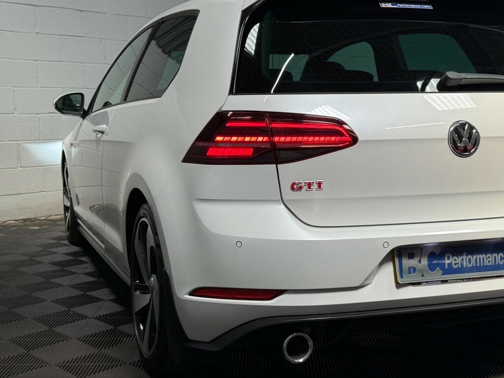 Volkswagen Golf 2.0 Tsi Gti Performance White #4