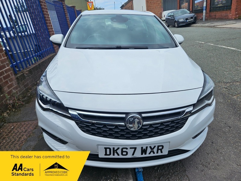 Vauxhall Astra 1.4 Turbo Sri DK67WXR White #2