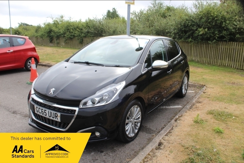 Peugeot 208 1.6 Blue Hdi Allure Black #3