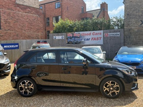 MG MG3 1.5 Vti-tech Exclusive Black #2