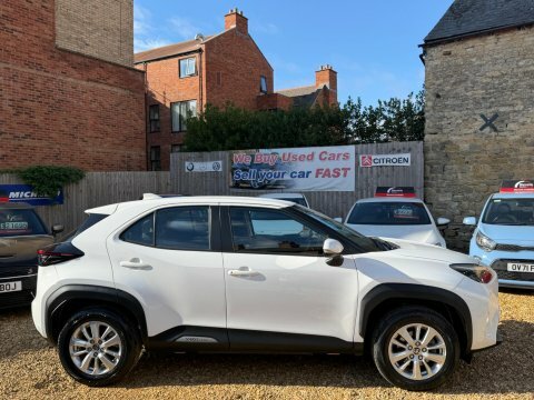 Toyota Yaris Cross 1.5 Vvt-h Icon  #3