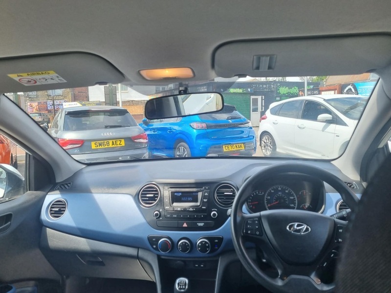 Hyundai I10 1.0 Go White #19