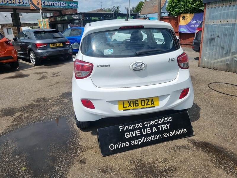 Hyundai I10 1.0 Go White #7