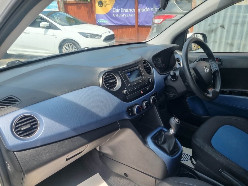 Hyundai I10 1.0 Go White #25