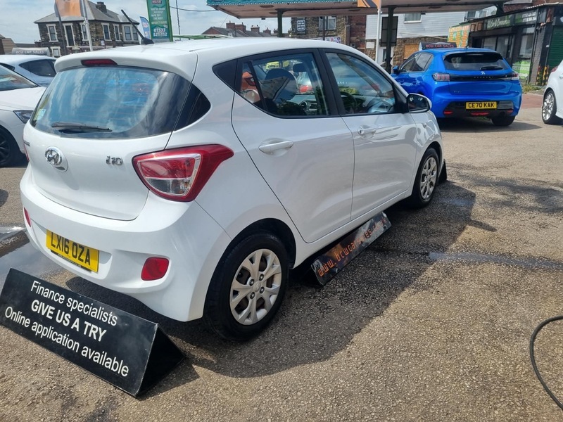 Hyundai I10 1.0 Go White #9