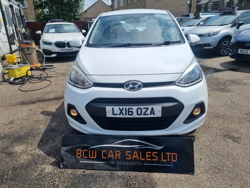 Hyundai I10 Se Blue Drive White #6