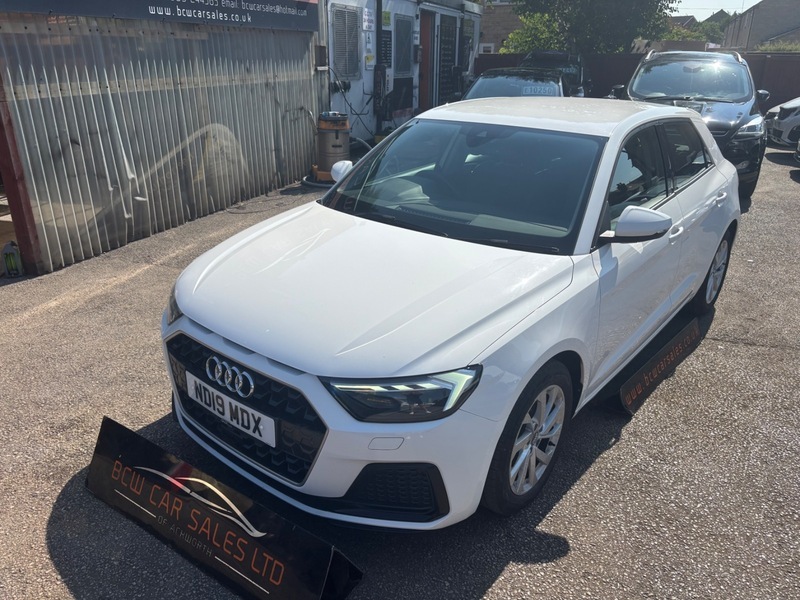 Audi A1 Sportback Tfsi Sport White #2