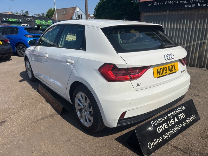 Audi A1 Sportback Tfsi Sport White #4