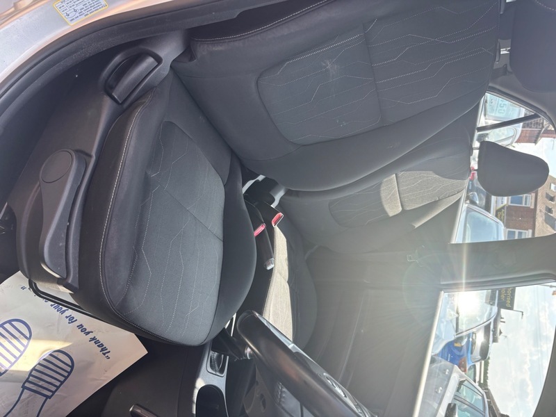 Kia Picanto Hatchback White #16