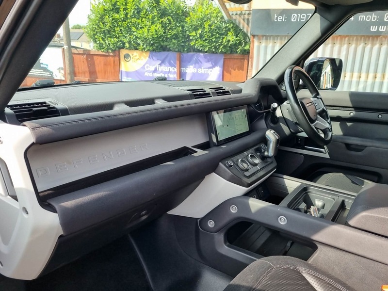 Land Rover Defender 3.0 D250 X-dynamic S 110  #19