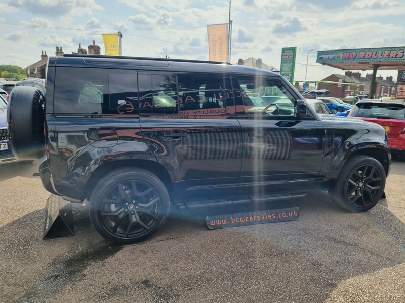 Land Rover Defender X-dynamic S Black #5