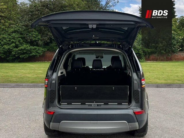 Land Rover Discovery 3.0 Td V6 Se 4Wd Euro 6 Ss YX68OWG Black #5