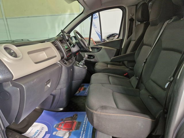 Renault Trafic 1.6 Sl27 Sport Nav Dci 120 Bhp Silver #17