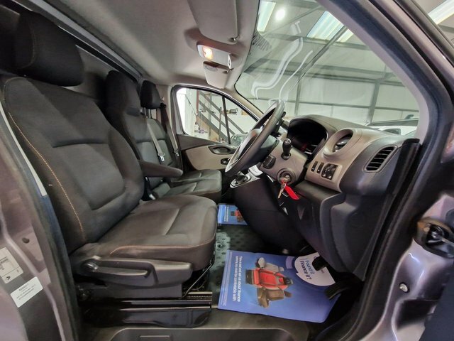 Renault Trafic 1.6 Sl27 Sport Nav Dci 120 Bhp Silver #20