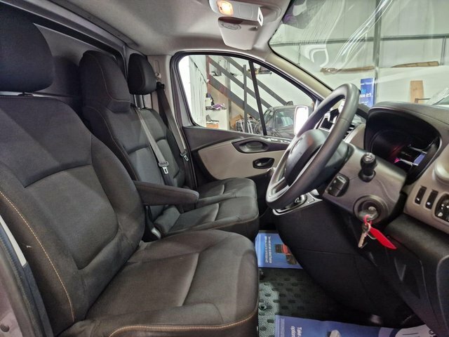 Renault Trafic 1.6 Sl27 Sport Nav Dci 120 Bhp Silver #12
