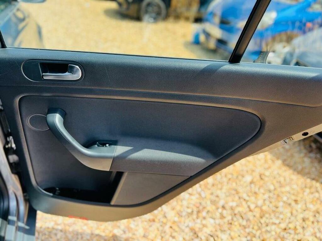 Volkswagen Golf Plus Plus 1.6 Silver #16