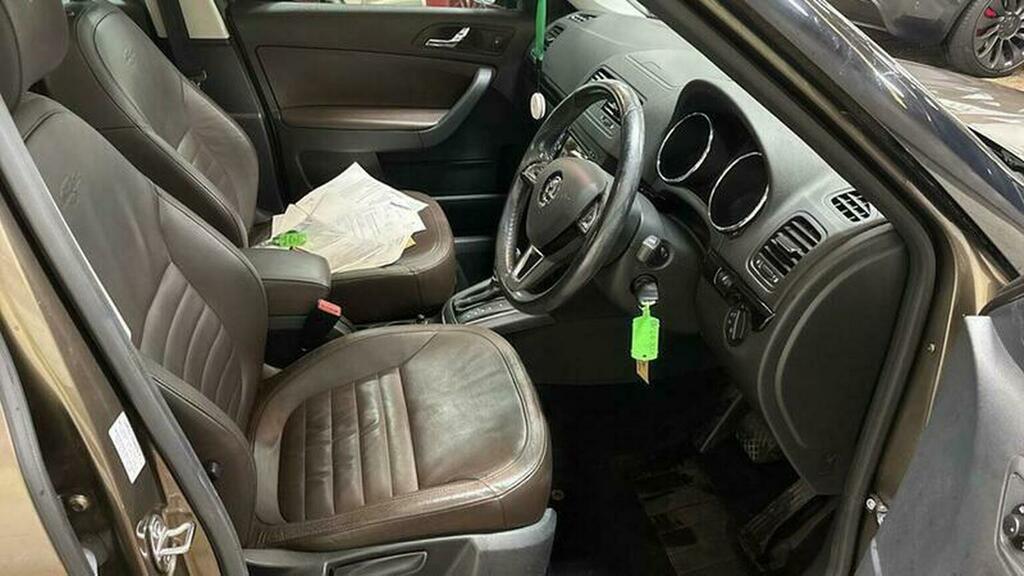 Skoda Yeti White #11