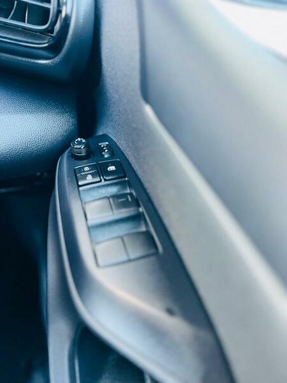 Toyota Yaris Hatchback Grey #22