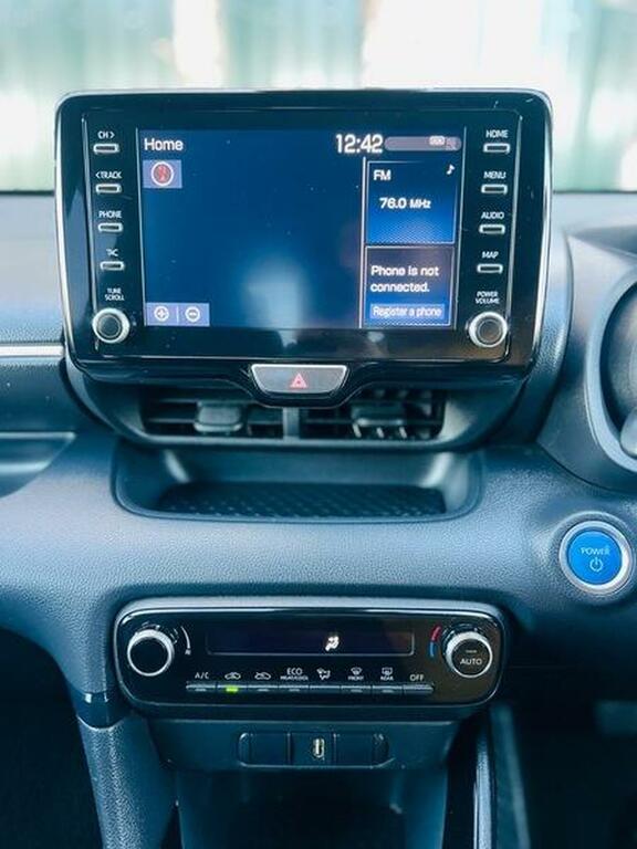 Toyota Yaris Hatchback Grey #21