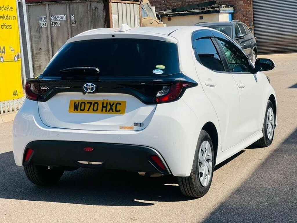 Toyota Yaris Hatchback Grey #31
