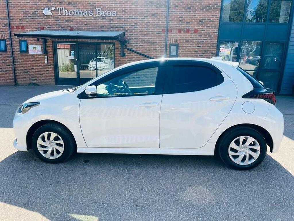Toyota Yaris Hatchback Grey #7