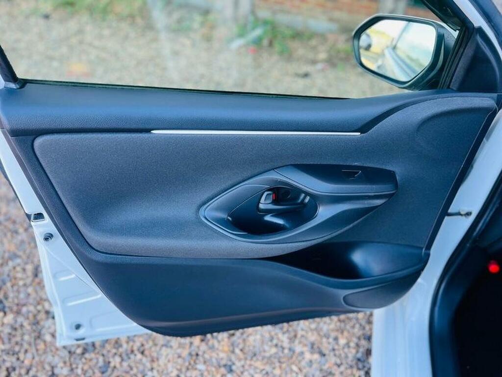 Toyota Yaris Hatchback Grey #9