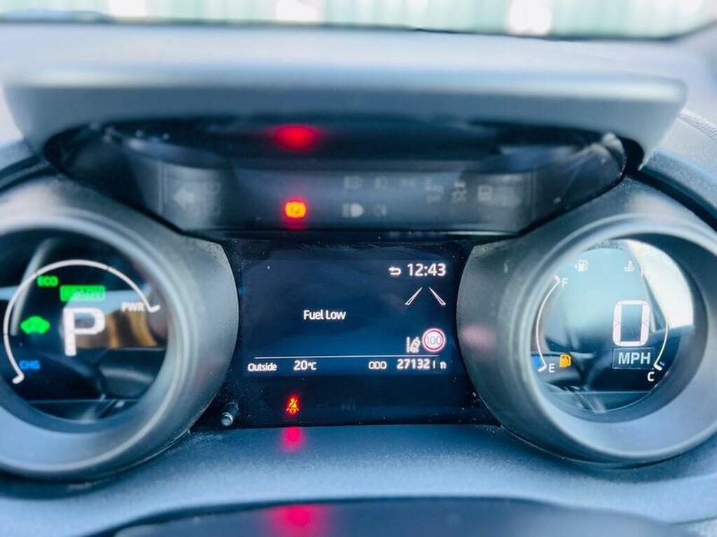 Toyota Yaris Hatchback Grey #26