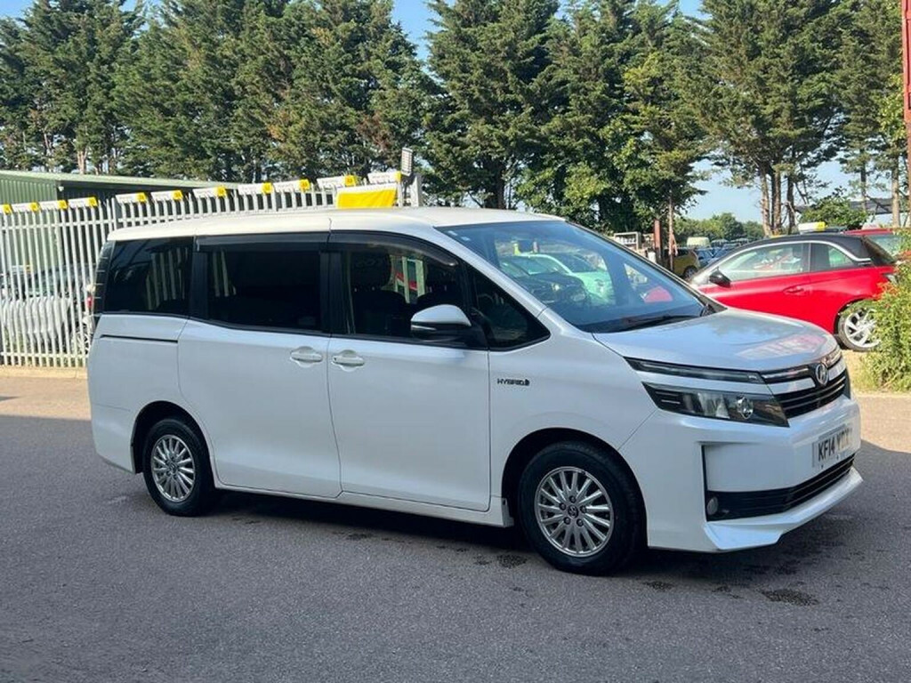 Toyota Voxy 1.8 Vvt-h Hybrid Zwr80 7 Seater Mpv White #17