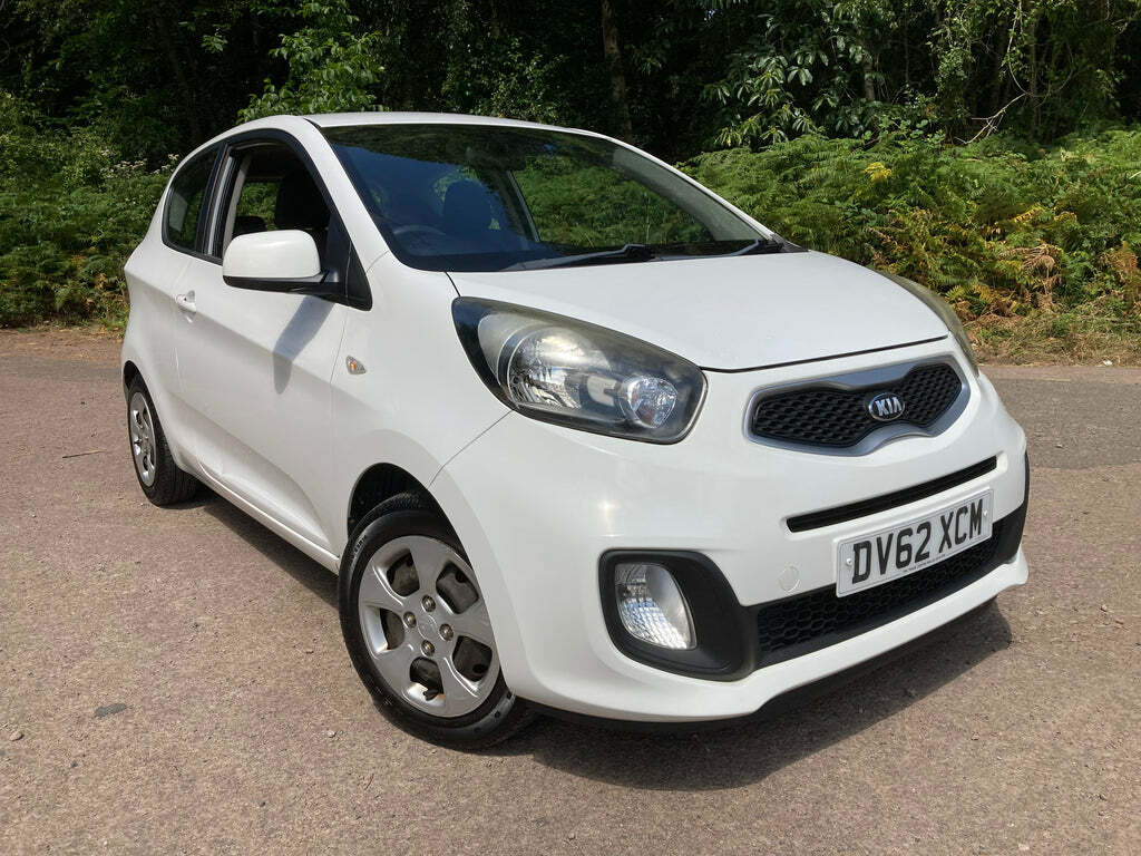 Kia Picanto Hatchback Red #2
