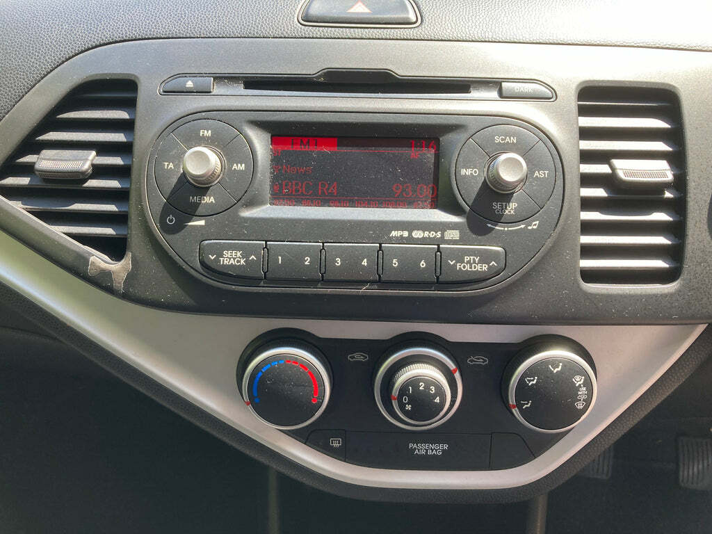 Kia Picanto Hatchback Red #18